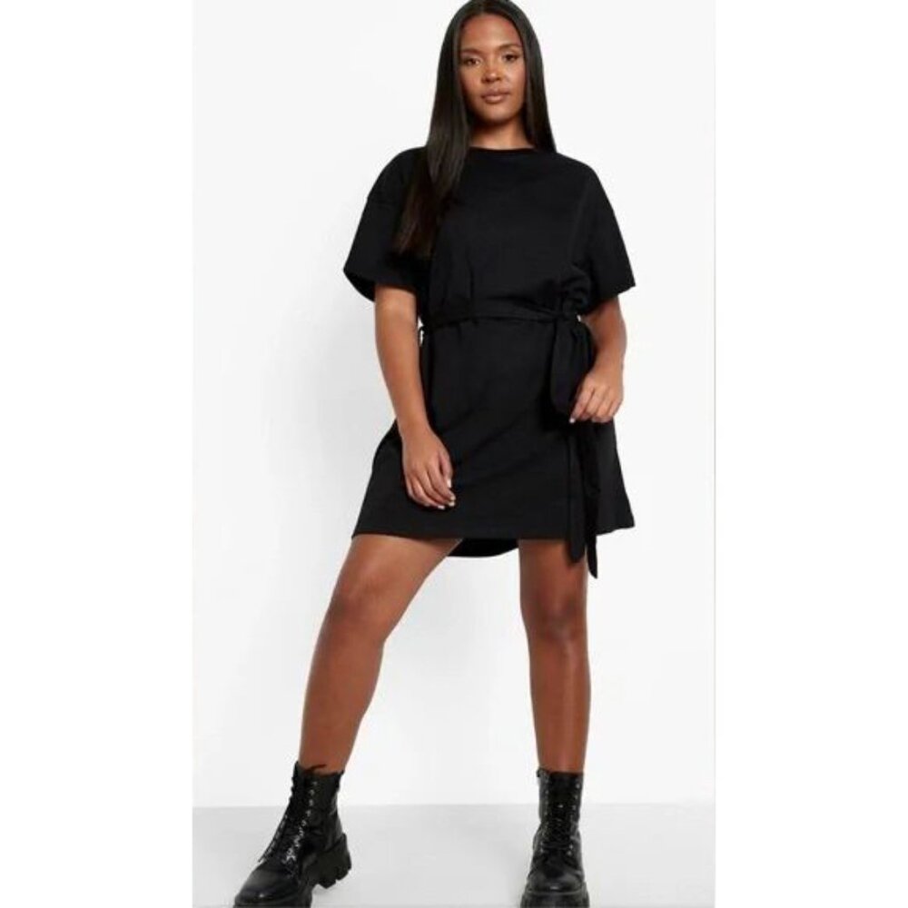Forever 21 Women's Black Romper Size OX - XL. New with tags